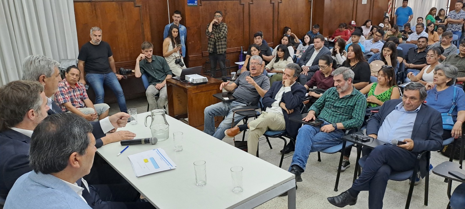 Intendentes y especialistas debatieron sobre la agenda municipal